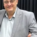 ASSISTA AO VÍDEO! Última homenagem do EA Noticias a Ricardo Strauss do Linha Verdade.