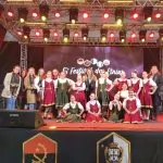 ALUNAS DA OFICINA DE DANÇA DE SÃO LUDGERO SE APRESENTAM NO 5º FESTIVAL DAS ETNIAS COLONIZADORAS DE IÇARA.