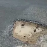 VÍDEO! “Mais vítimas dos buracos da Rodovia Serramar entre Orleans e Pindotiba.”