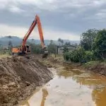 Prefeitura de Criciúma chega a 25 quilômetros de limpeza de rios e afluentes.